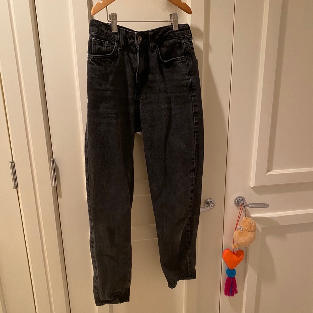 TOPSHOP black mom jeans